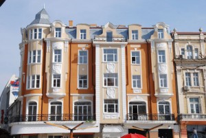 Реставриране на обществена сграда, Пловдив